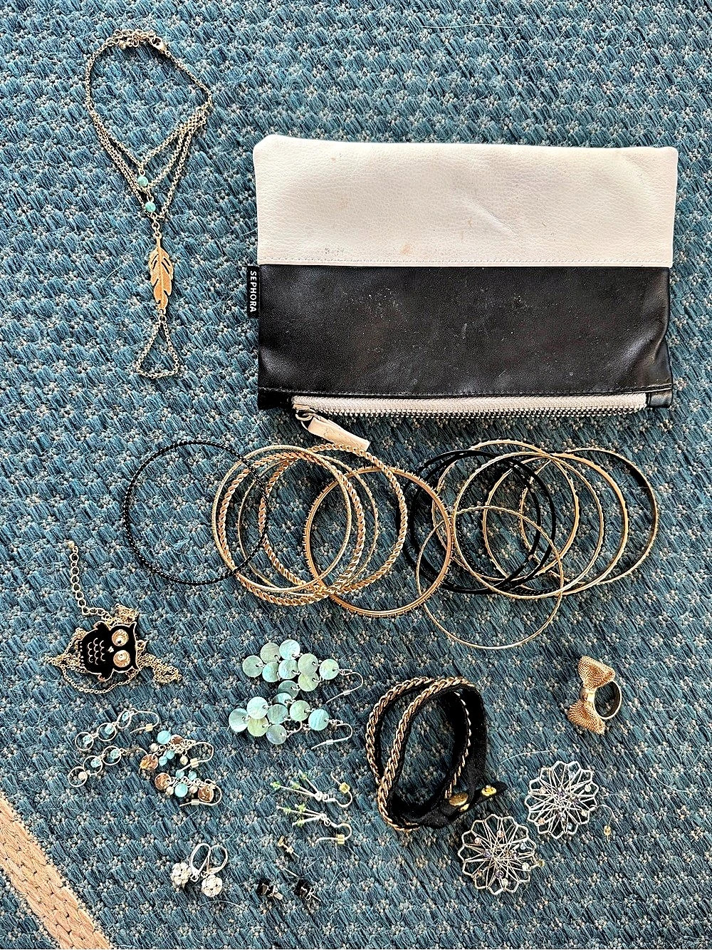 Sephora Assorted Jewelry Set in Black & Gold